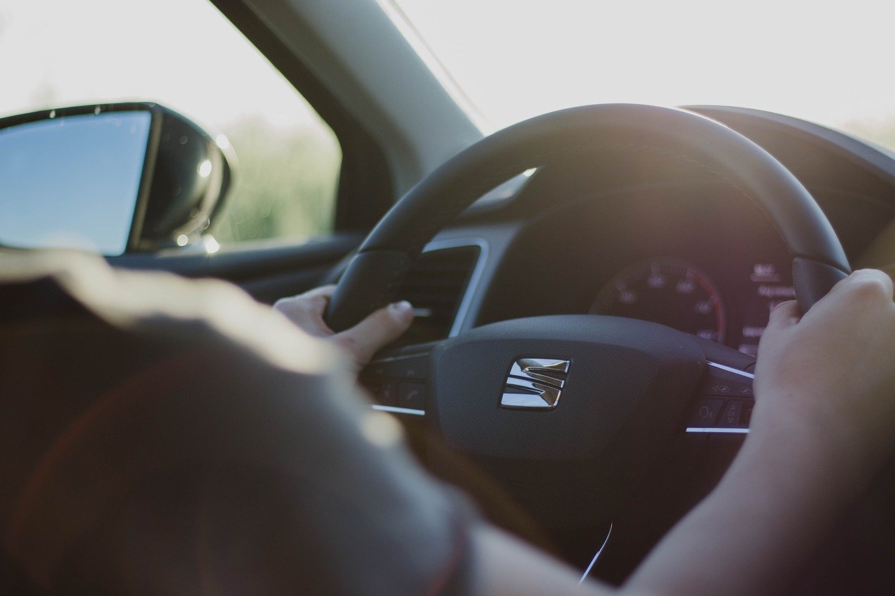 driving-traffic-online
